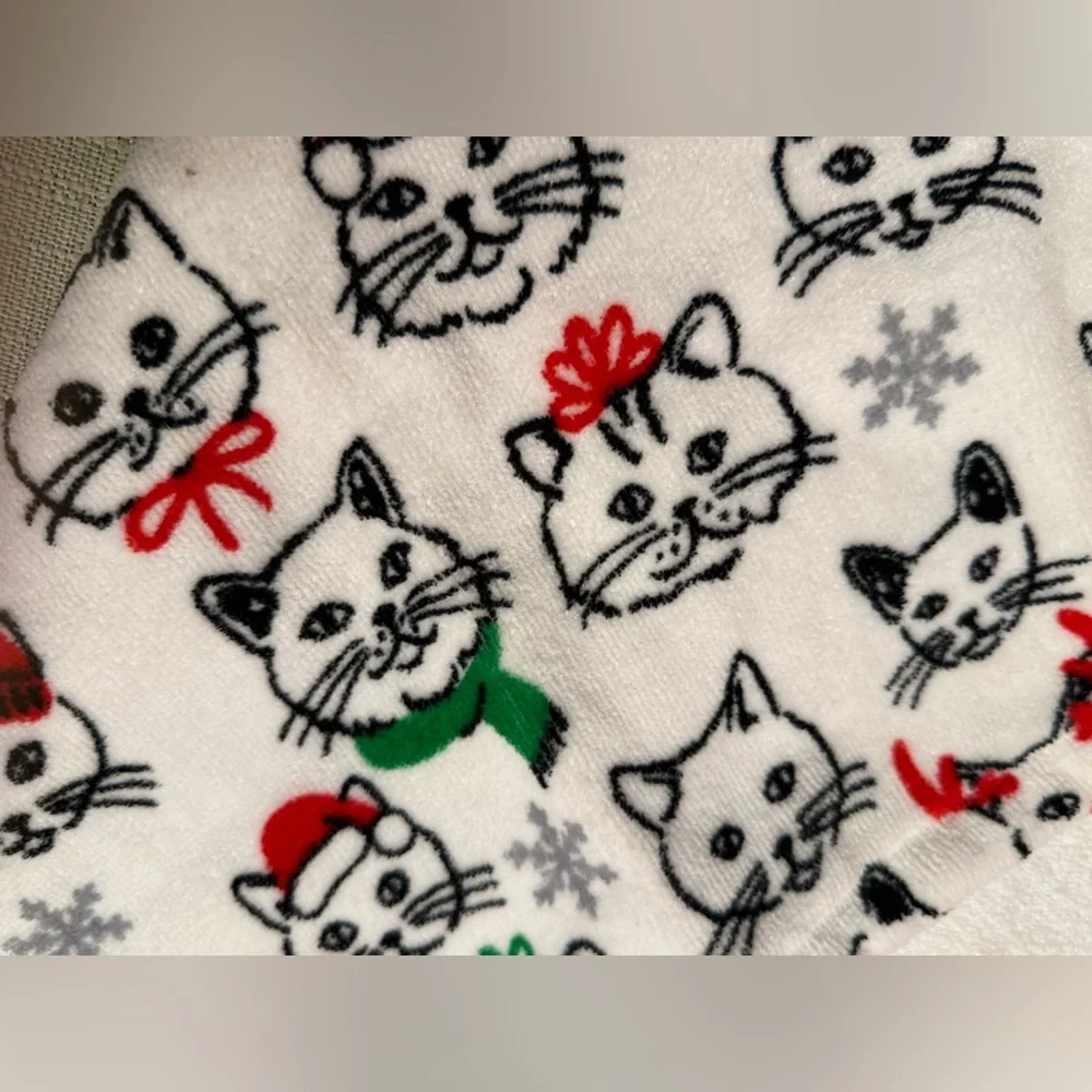 CASABA CAT CHRISTMAS HOLIDAY PATTERN HAND TOWEL